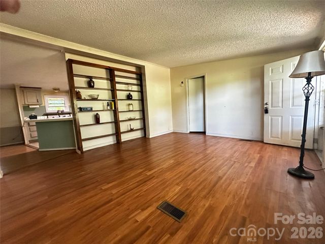 713 Cedar Grove Church Road, Vale, NC 28168