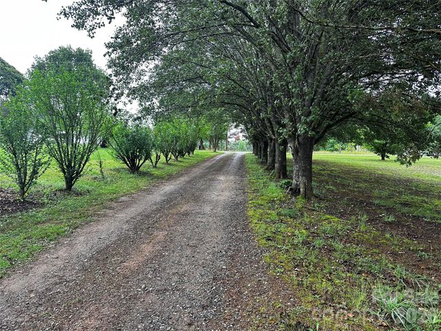 713 Cedar Grove Church Road, Vale, NC 28168