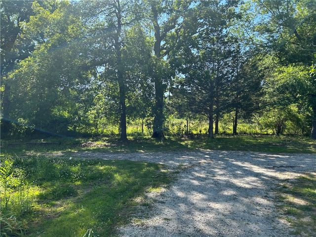 5087 Maris Loop, Harrison, AR 72601