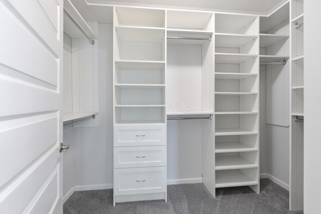 6727 Cat Singer Circle S, Hilliard, OH 43026