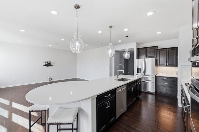 6727 Cat Singer Circle S, Hilliard, OH 43026