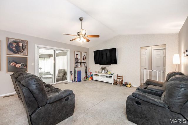 40 Innsbruck Lane, Shiloh, IL 62221