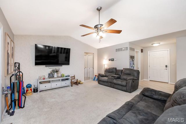 40 Innsbruck Lane, Shiloh, IL 62221
