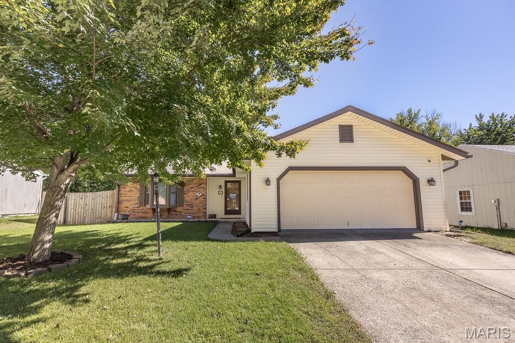 40 Innsbruck Lane, Shiloh, IL 62221