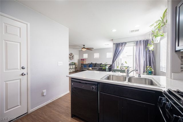 4829 Valmark Drive, Las Vegas, NV 89115