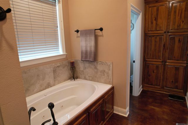 312 Lemon B Rd, Slaughter, LA 70777