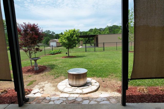 312 Lemon B Rd, Slaughter, LA 70777