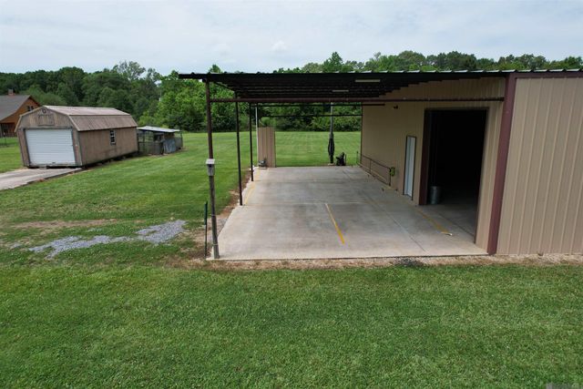 312 Lemon B Rd, Slaughter, LA 70777