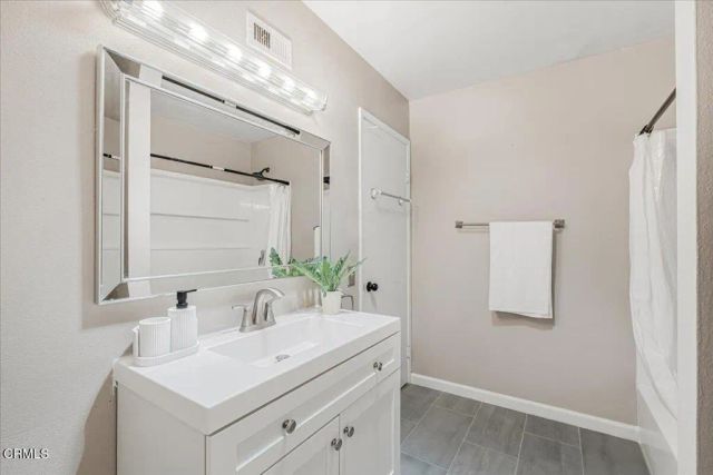 246 W Vineyard Avenue, Oxnard, CA 93036