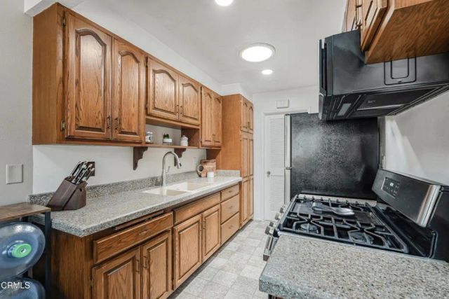 246 W Vineyard Avenue, Oxnard, CA 93036