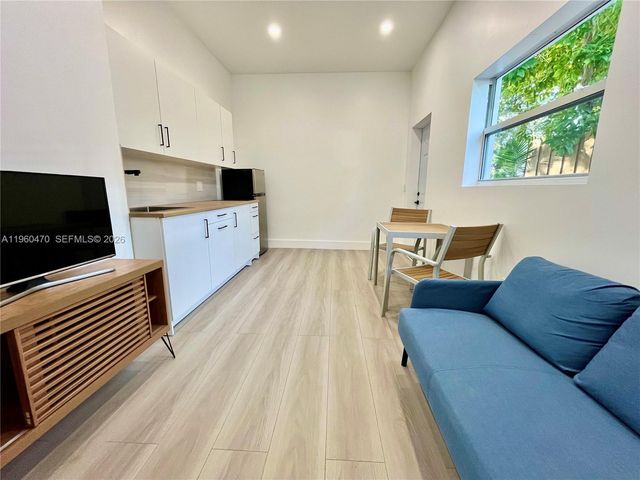 6241 NW Miami Pl, Miami, FL 33150