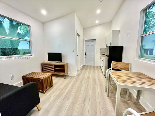 6241 NW Miami Pl, Miami, FL 33150