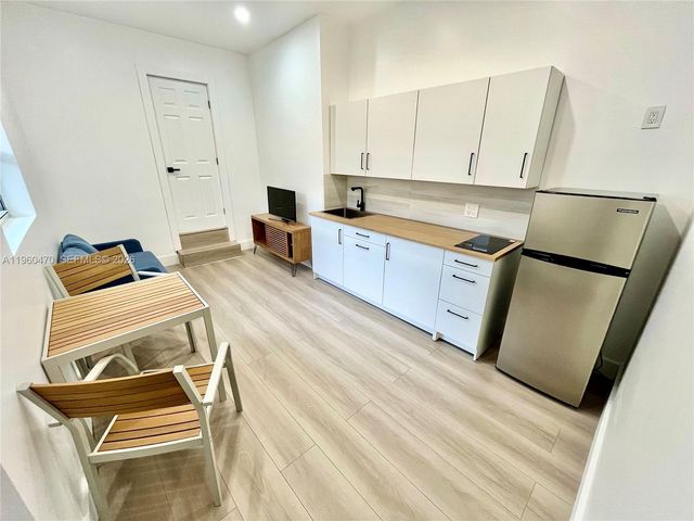 6241 NW Miami Pl, Miami, FL 33150