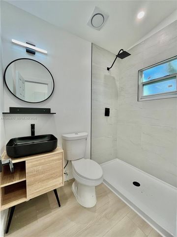 6241 NW Miami Pl, Miami, FL 33150