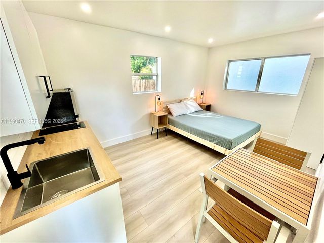 6241 NW Miami Pl, Miami, FL 33150