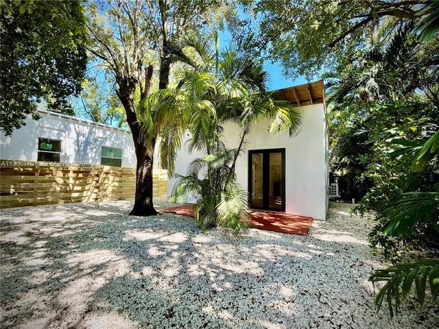 6241 NW Miami Pl, Miami, FL 33150