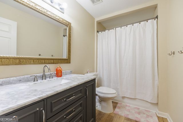 3759 Creekwood Drive, Valdosta, GA 31602