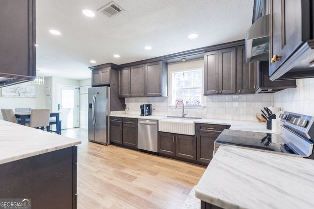 3759 Creekwood Drive, Valdosta, GA 31602