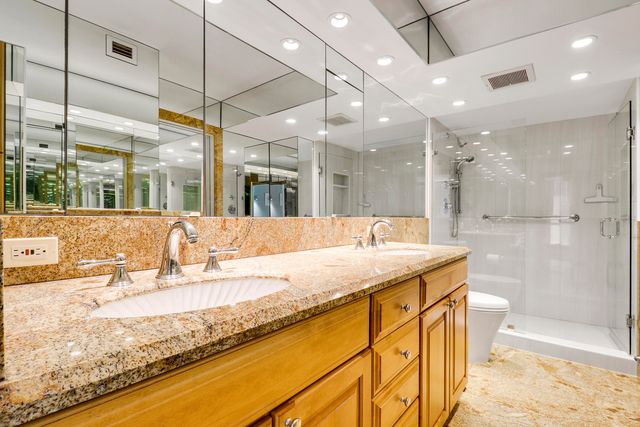 5380 N Ocean Drive 20b, Singer Island, FL 33404