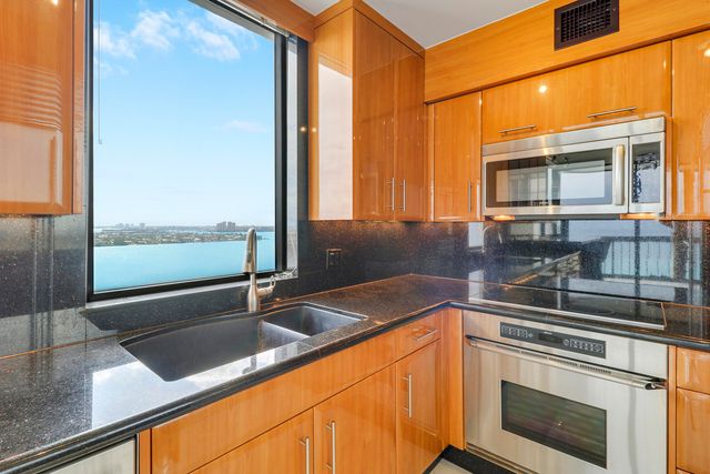 5380 N Ocean Drive 20b, Singer Island, FL 33404