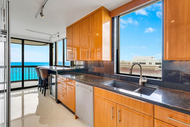 5380 N Ocean Drive 20b, Singer Island, FL 33404