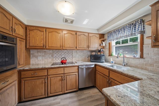 6 Marcus Rd, Wilmington, MA 01887
