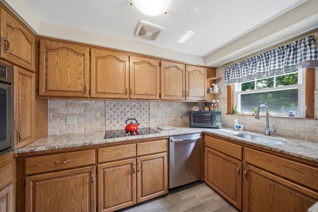 6 Marcus Rd, Wilmington, MA 01887