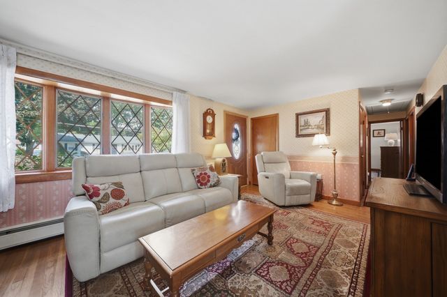 6 Marcus Rd, Wilmington, MA 01887