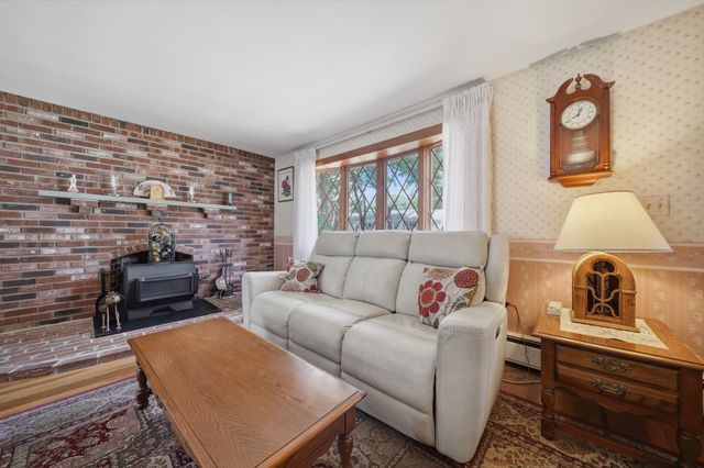 6 Marcus Rd, Wilmington, MA 01887