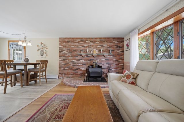 6 Marcus Rd, Wilmington, MA 01887