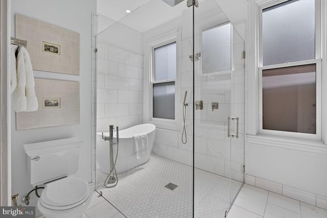 1321 T ST NW, Washington, DC 20009