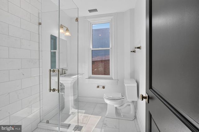 1321 T ST NW, Washington, DC 20009