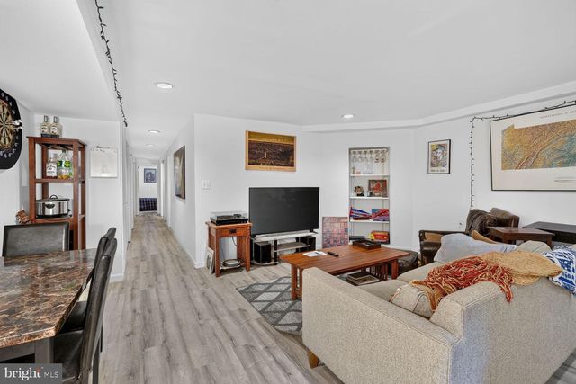 1321 T ST NW, Washington, DC 20009