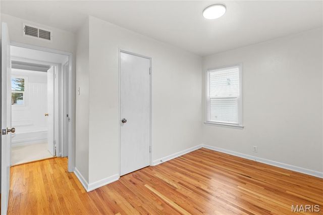 55 La Venta Drive, Florissant, MO 63031