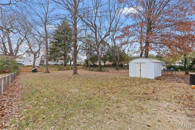 55 La Venta Drive, Florissant, MO 63031