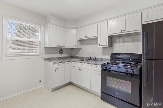 55 La Venta Drive, Florissant, MO 63031