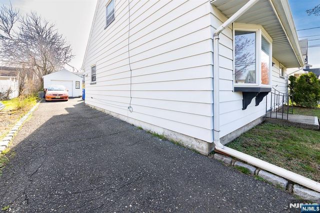 71 Hobart Avenue, Rutherford, NJ 07070
