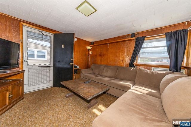 71 Hobart Avenue, Rutherford, NJ 07070