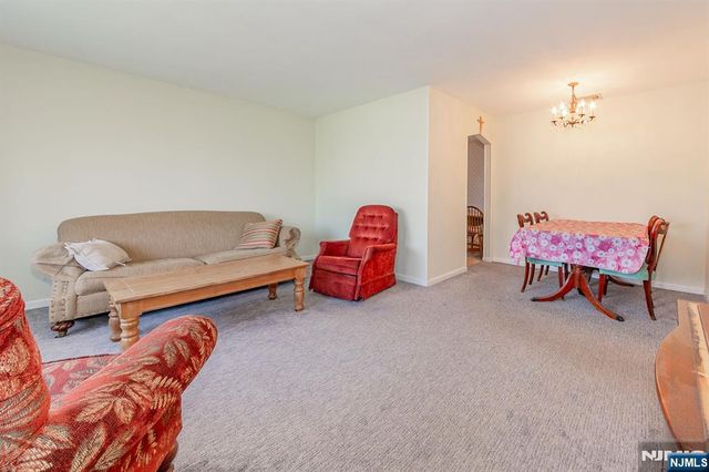 71 Hobart Avenue, Rutherford, NJ 07070