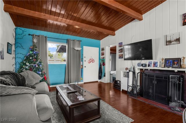 2004 Houston Drive, Las Vegas, NV 89104