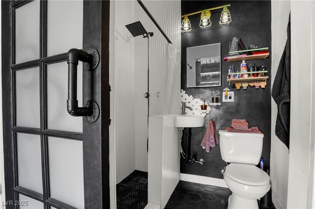 2004 Houston Drive, Las Vegas, NV 89104