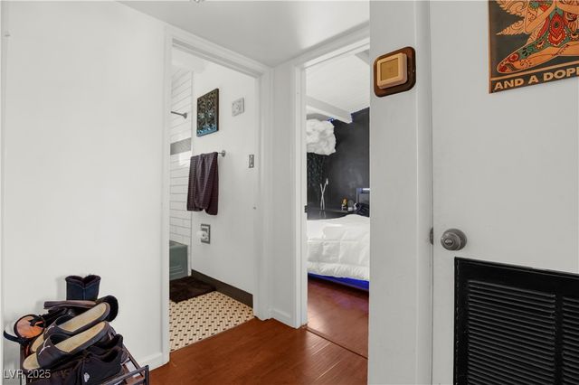 2004 Houston Drive, Las Vegas, NV 89104