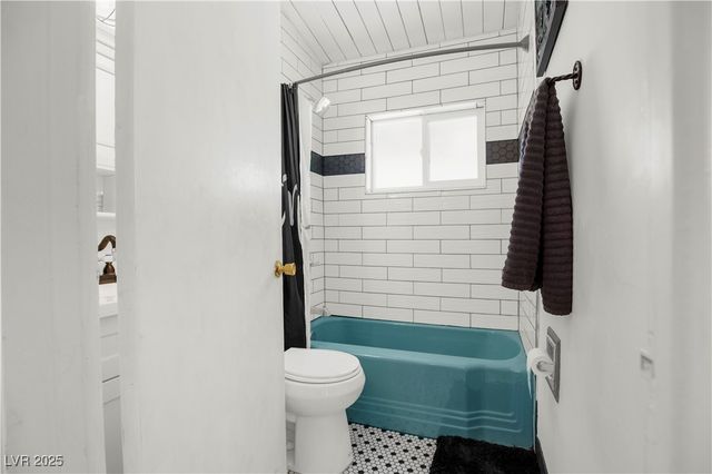 2004 Houston Drive, Las Vegas, NV 89104