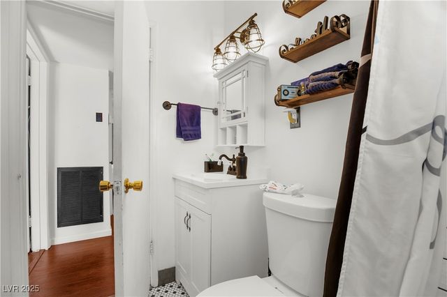 2004 Houston Drive, Las Vegas, NV 89104