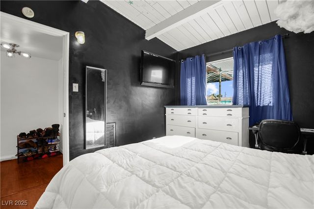 2004 Houston Drive, Las Vegas, NV 89104