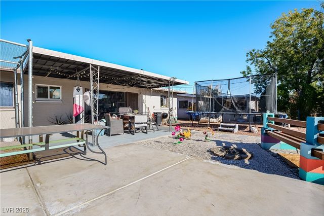 2004 Houston Drive, Las Vegas, NV 89104