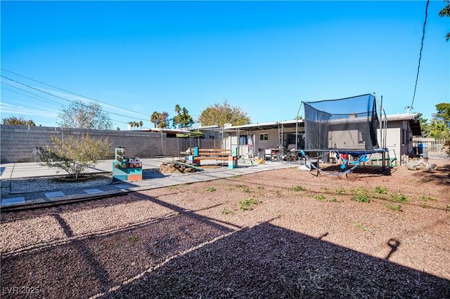 2004 Houston Drive, Las Vegas, NV 89104