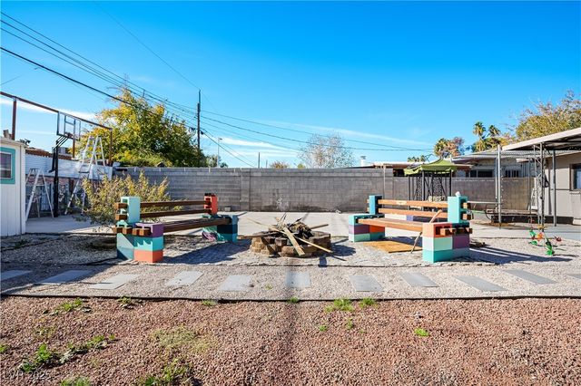 2004 Houston Drive, Las Vegas, NV 89104