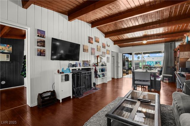 2004 Houston Drive, Las Vegas, NV 89104