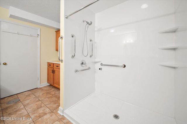 3007 Cromarty Way, Louisville, KY 40220